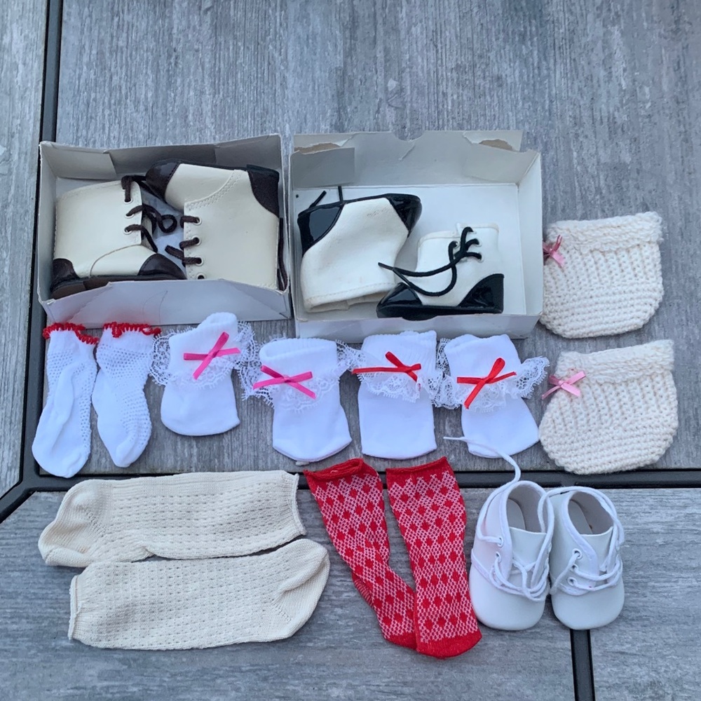 American Girl Doll Accessories Set - White, Black, Red